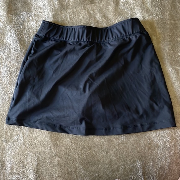 Tennis skirt - Picture 2 of 2